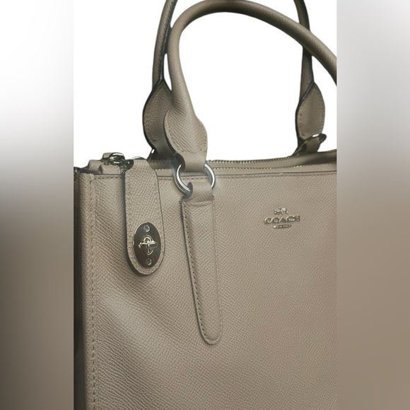 COACH Crosby Linud Beige Crossgrain leather Carryall Crossbody Bag!🔥 - Picture 2 of 10